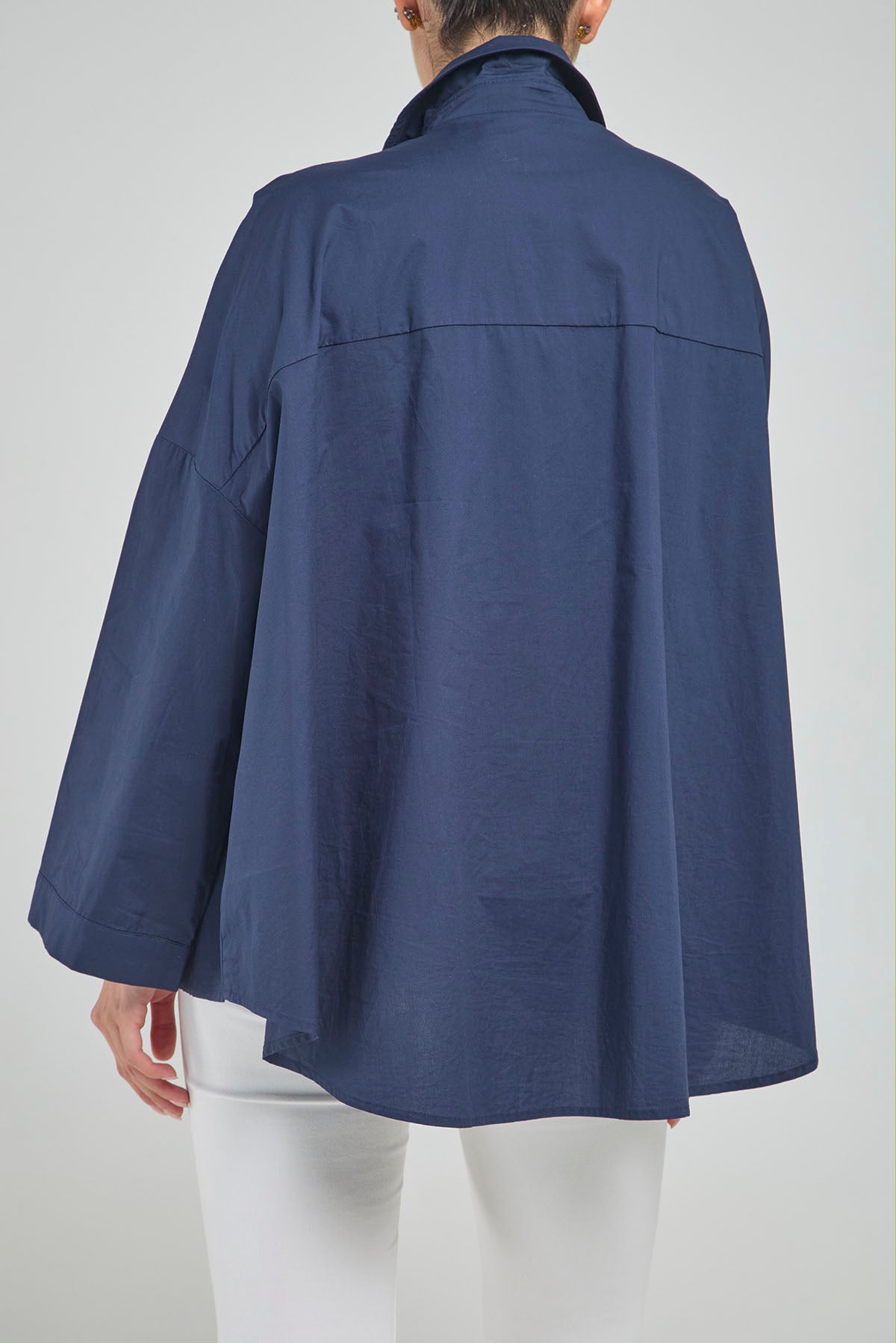 CAMISA SUPER ANCHA BOTONES VARIOS BOLSILLO