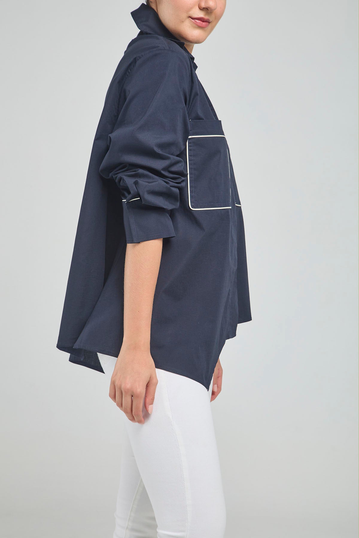 BLUSA BOLSILLO SESGO CUELLO CAMISERO MANGA LARGA DOBLE PERILLA