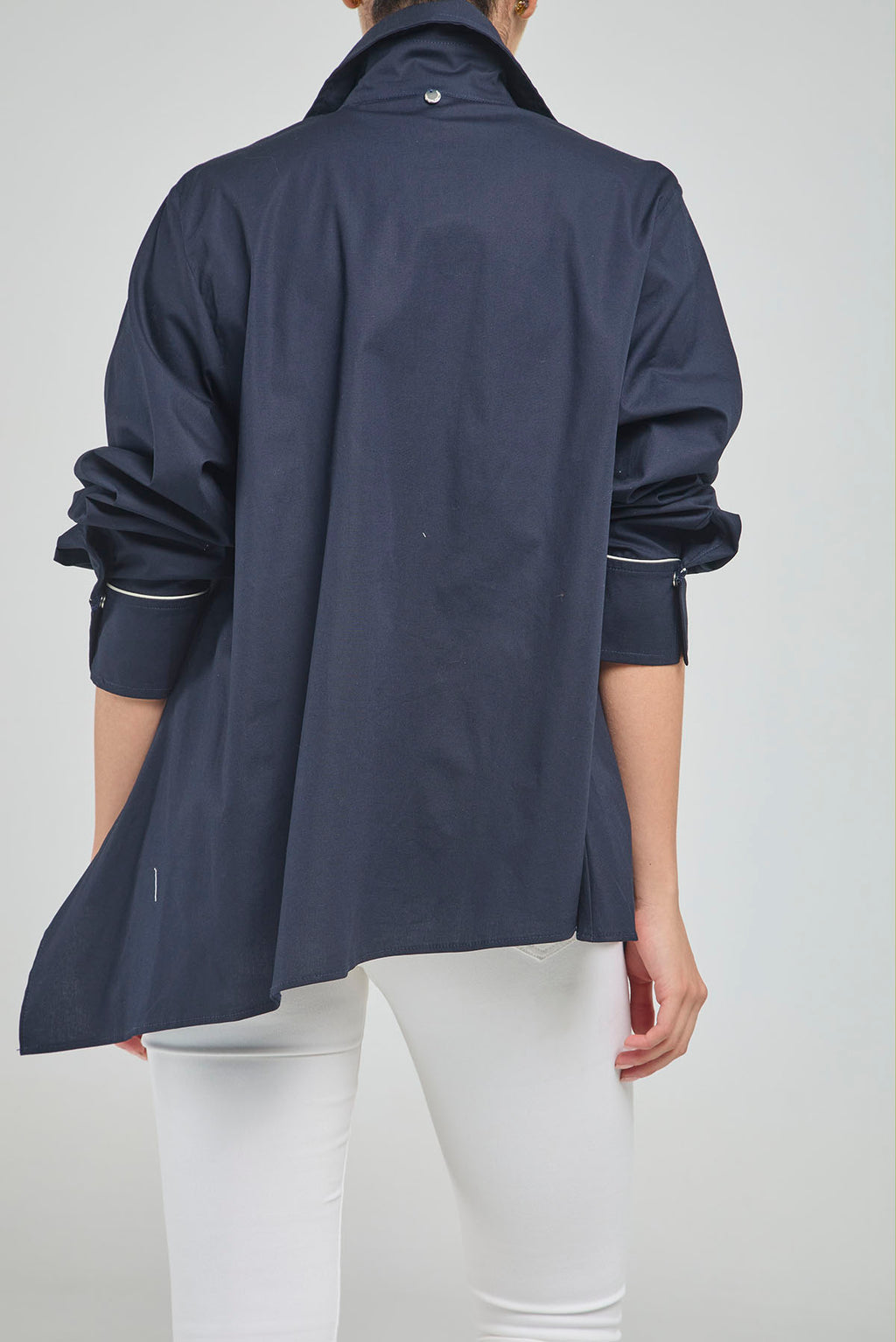 BLUSA BOLSILLO SESGO CUELLO CAMISERO MANGA LARGA DOBLE PERILLA