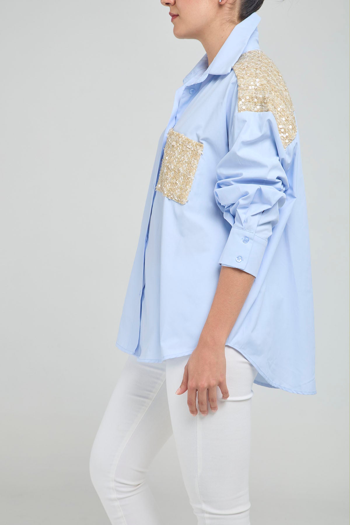 CAMISA APLIQUES ESPALDA BOLSILLO TELA BURDA  M/L C/C