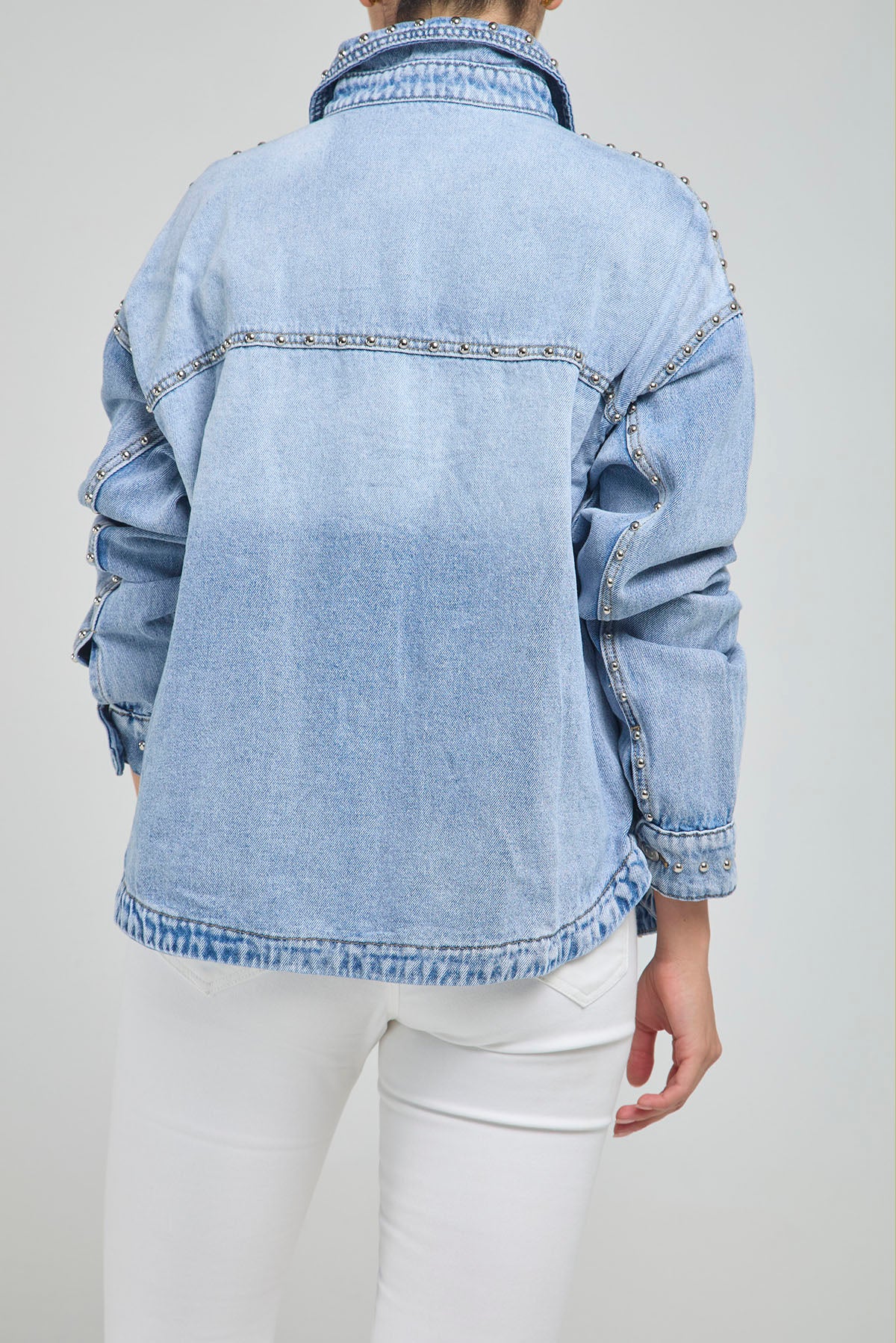 CHAQUETA JEANS BOLSILLOS TACHES CUELLO CAMISERO MANGA LARGA