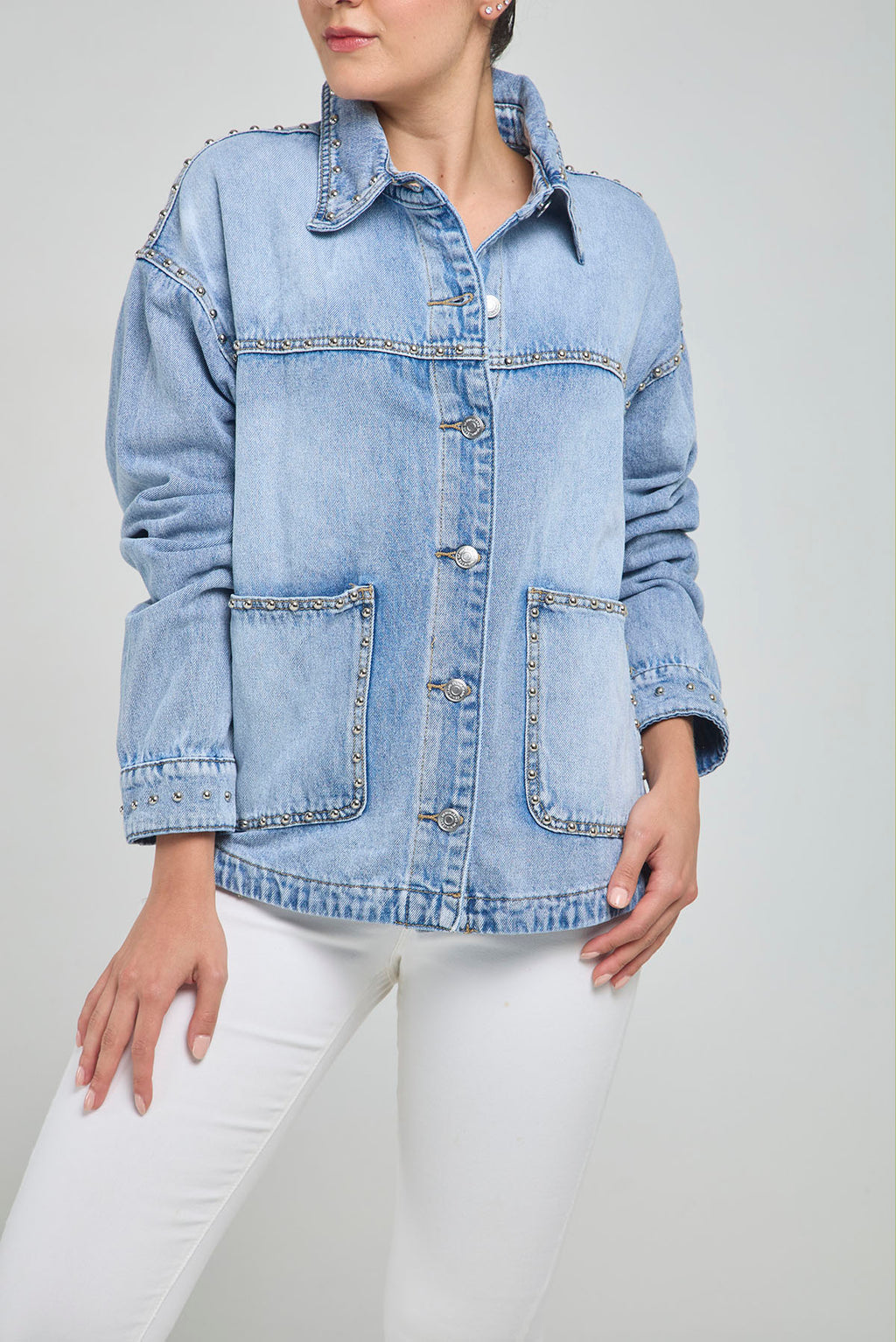 CHAQUETA JEANS BOLSILLOS TACHES CUELLO CAMISERO MANGA LARGA