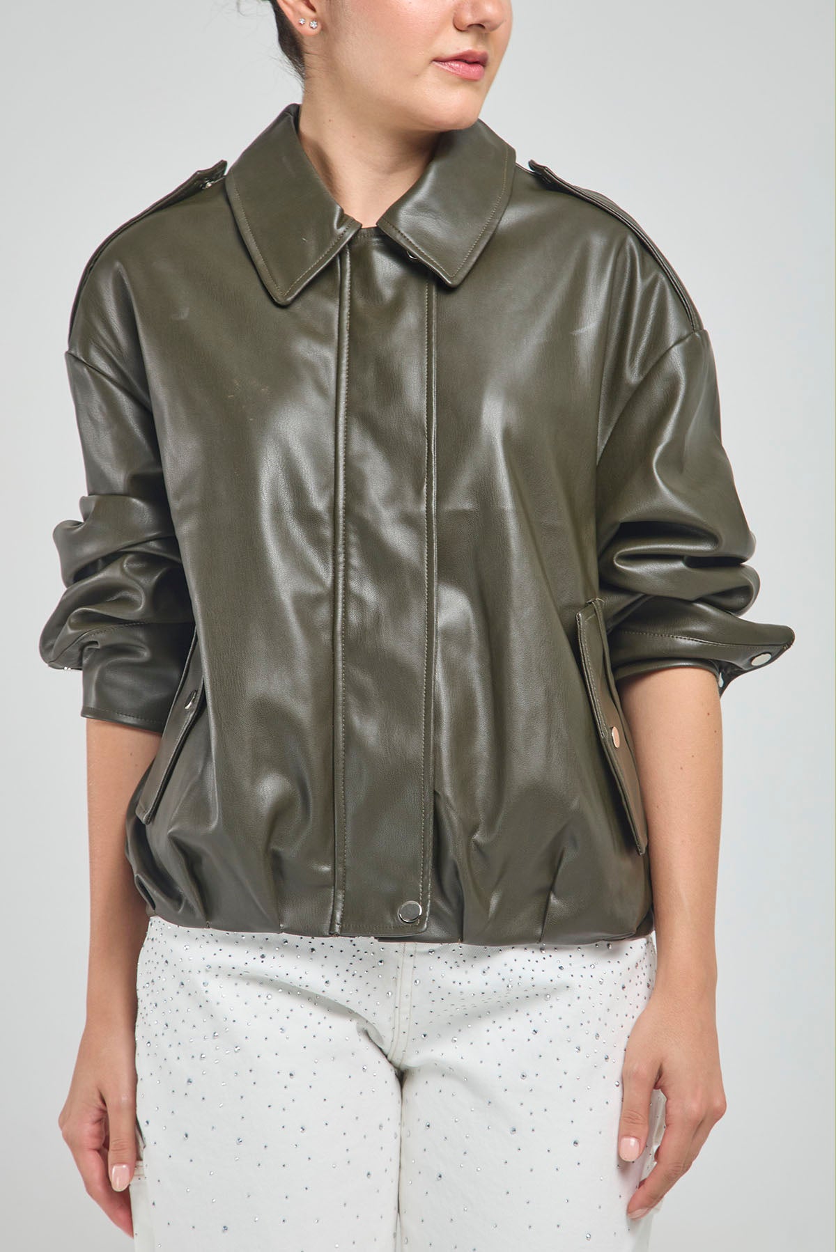 CHAQUETA BOLSILLO TAPAS CHARRTERA HOMBRO  C/C M/L