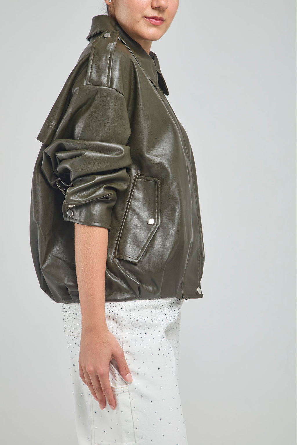 CHAQUETA BOLSILLO TAPAS CHARRTERA HOMBRO  C/C M/L