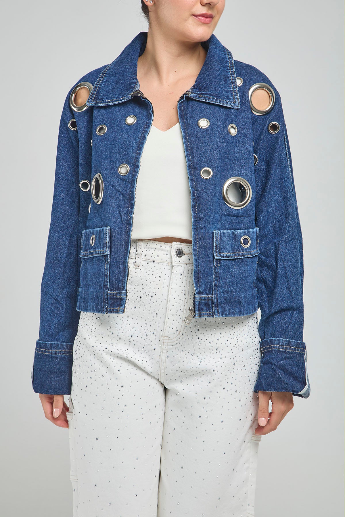 CHAQUETA JEAN CIERRE OJALETE METAL FRENTE