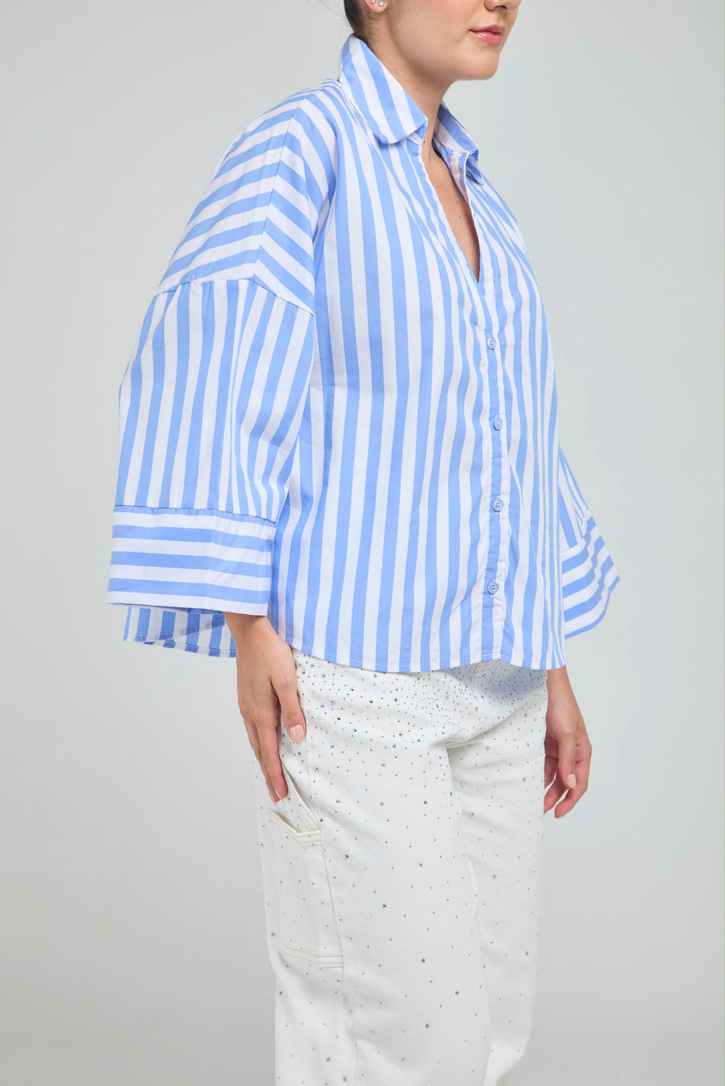 CAMISA CORTA RAYAS GRUESA MANGA 3/4 CUELLO CAMISERO  EN V