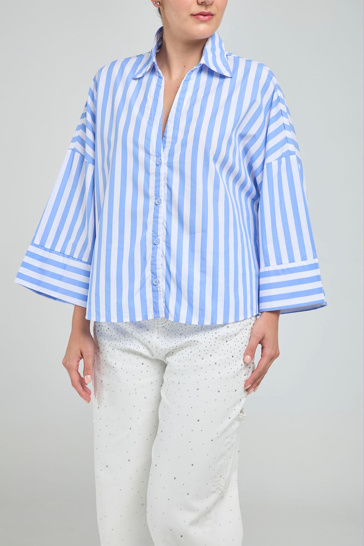 CAMISA CORTA RAYAS GRUESA MANGA 3/4 CUELLO CAMISERO  EN V
