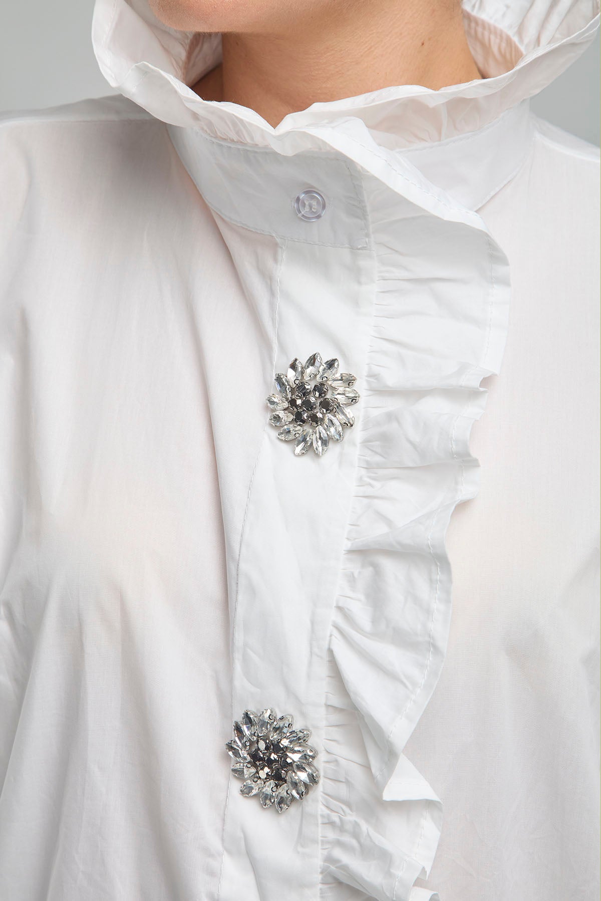 CAMISA PERILLA ESCODIDA BOLERO CUELLO PUÑO BOTON PIEDRA