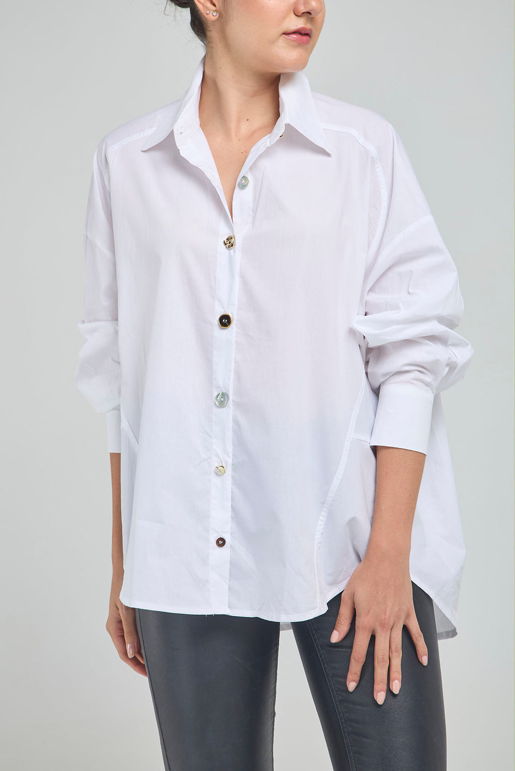 CAMISA CORTE LADOS FRENTE BOTON VARIOS CUELLO CAMISERO
