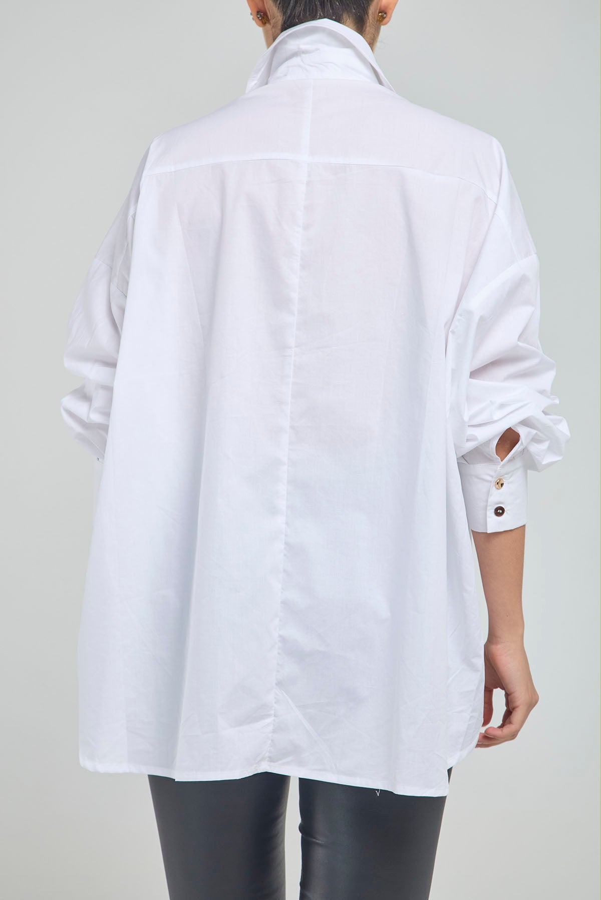 CAMISA CORTE LADOS FRENTE BOTON VARIOS CUELLO CAMISERO
