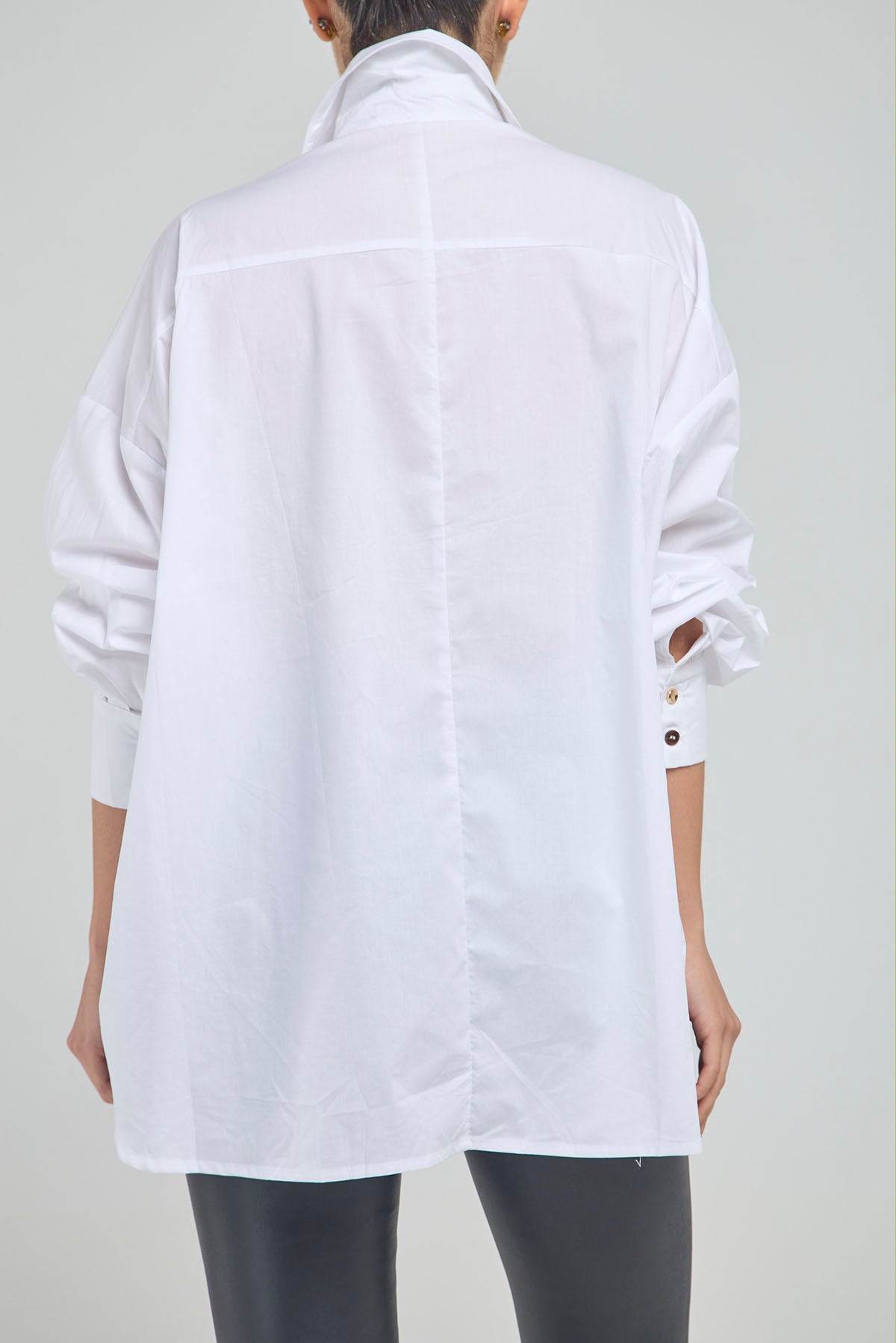 CAMISA CORTE LADOS FRENTE BOTON VARIOS CUELLO CAMISERO