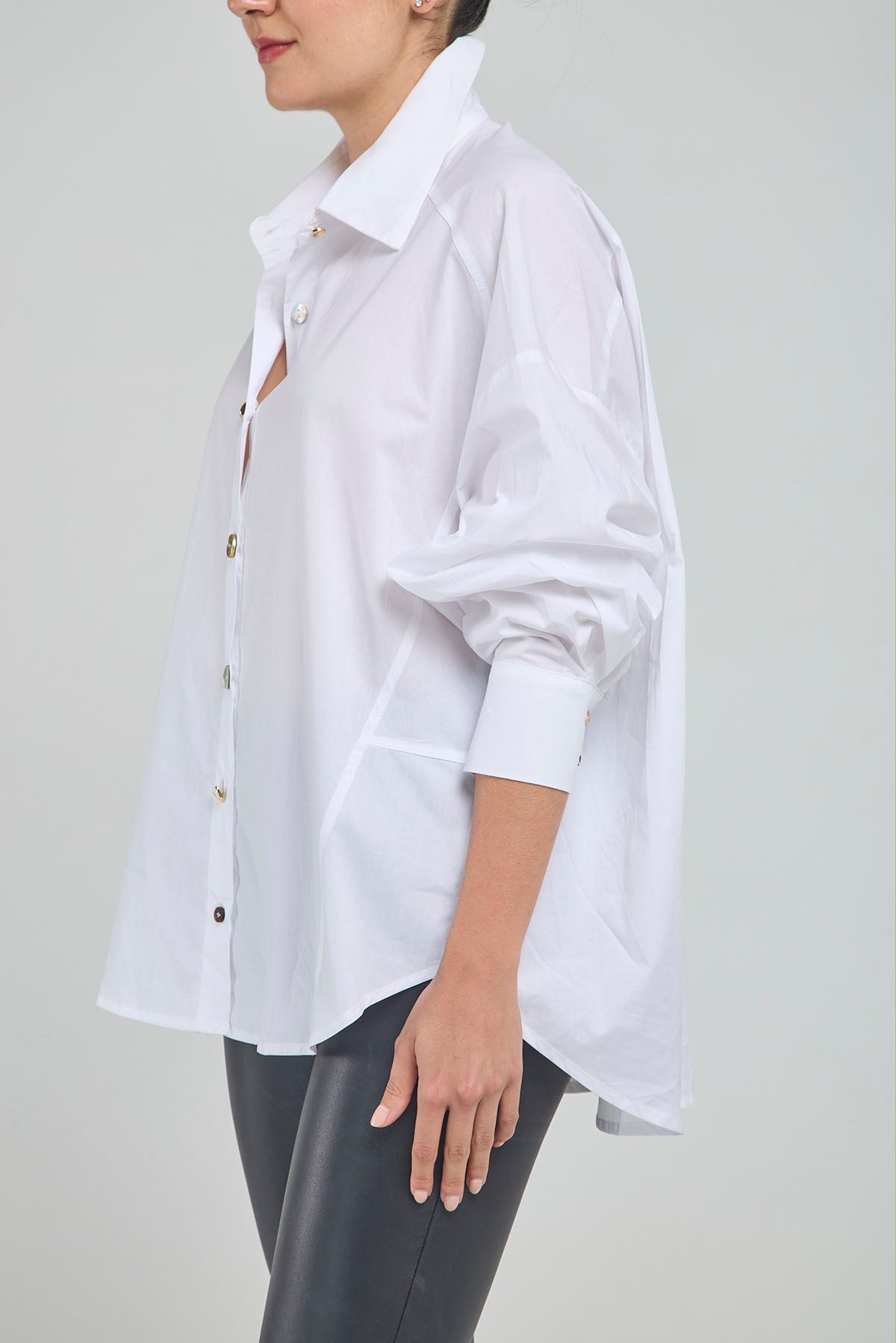 CAMISA CORTE LADOS FRENTE BOTON VARIOS CUELLO CAMISERO