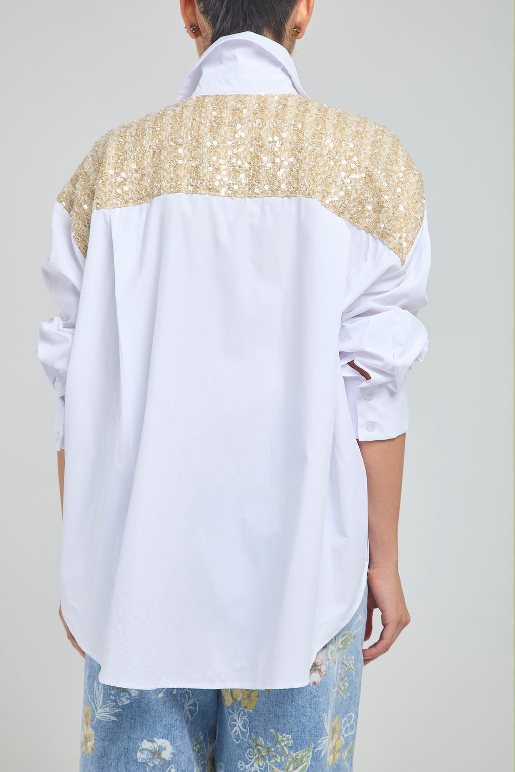 CAMISA APLIQUES ESPALDA BOLSILLO TELA BURDA  M/L C/C