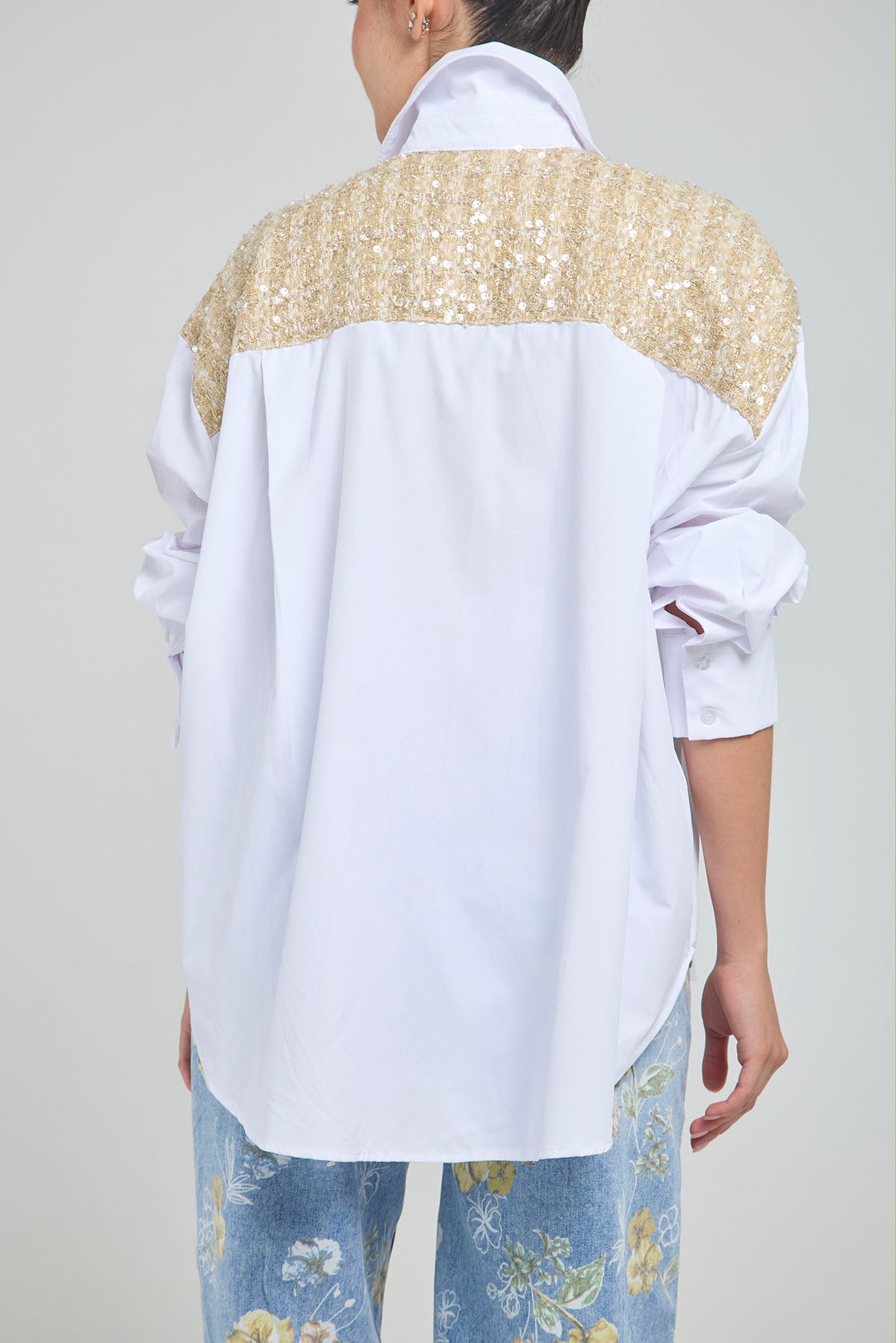 CAMISA APLIQUES ESPALDA BOLSILLO TELA BURDA  M/L C/C