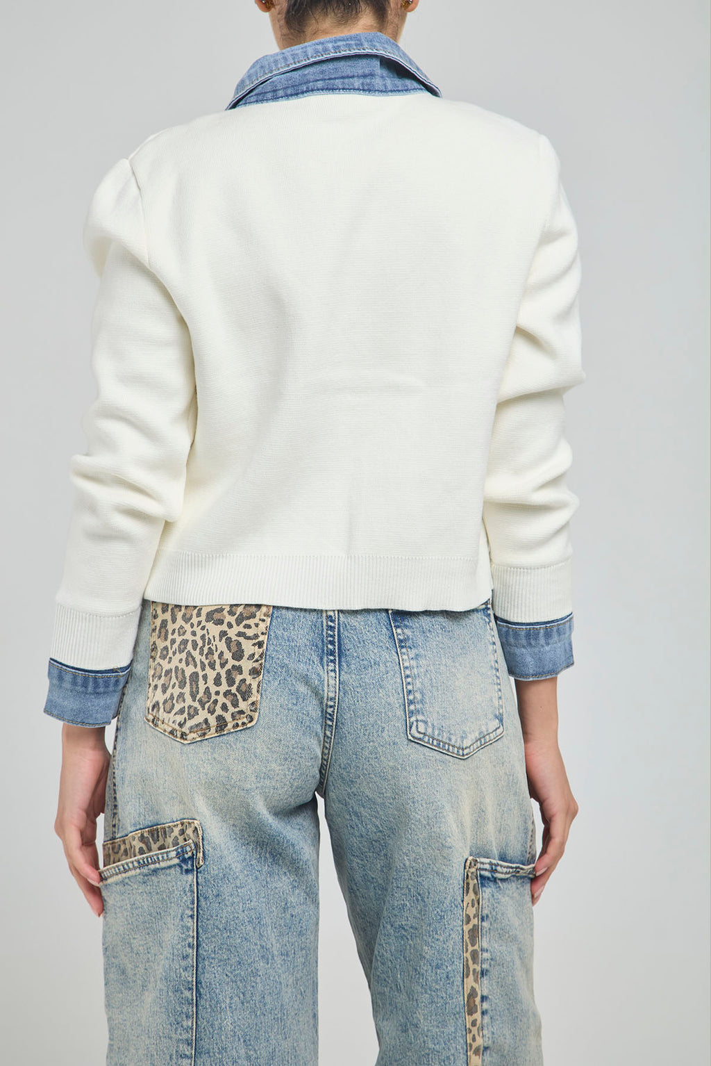 CHAQUETA TEJIDA CUELLO PUÑO PERILLA EN JEAN