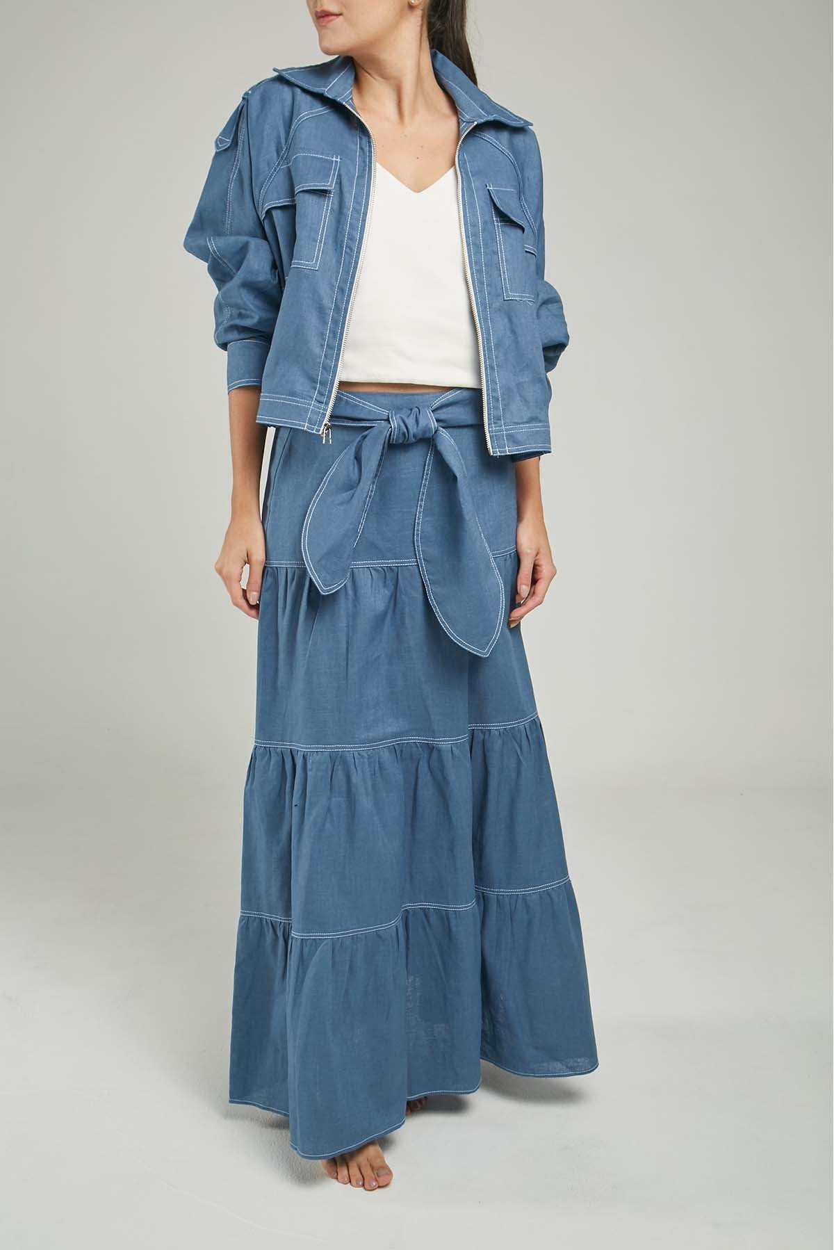 CHAQUETA LINO BOLSILLOS IRREGULARES CHARRRETERA HOMBRO PRETINA