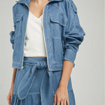 CHAQUETA LINO BOLSILLOS IRREGULARES CHARRRETERA HOMBRO PRETINA