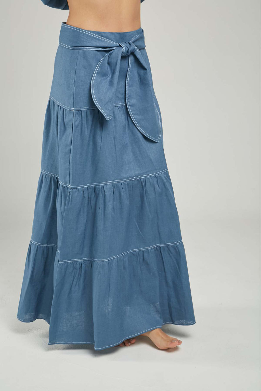 FALDA LARGA LINO CORTES HORIZONTALES PESPUNTE  CINTURON