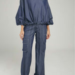 PANTALON VARIOS BOLSILLOS TAPAS LADOS RECOGIDO BOTA