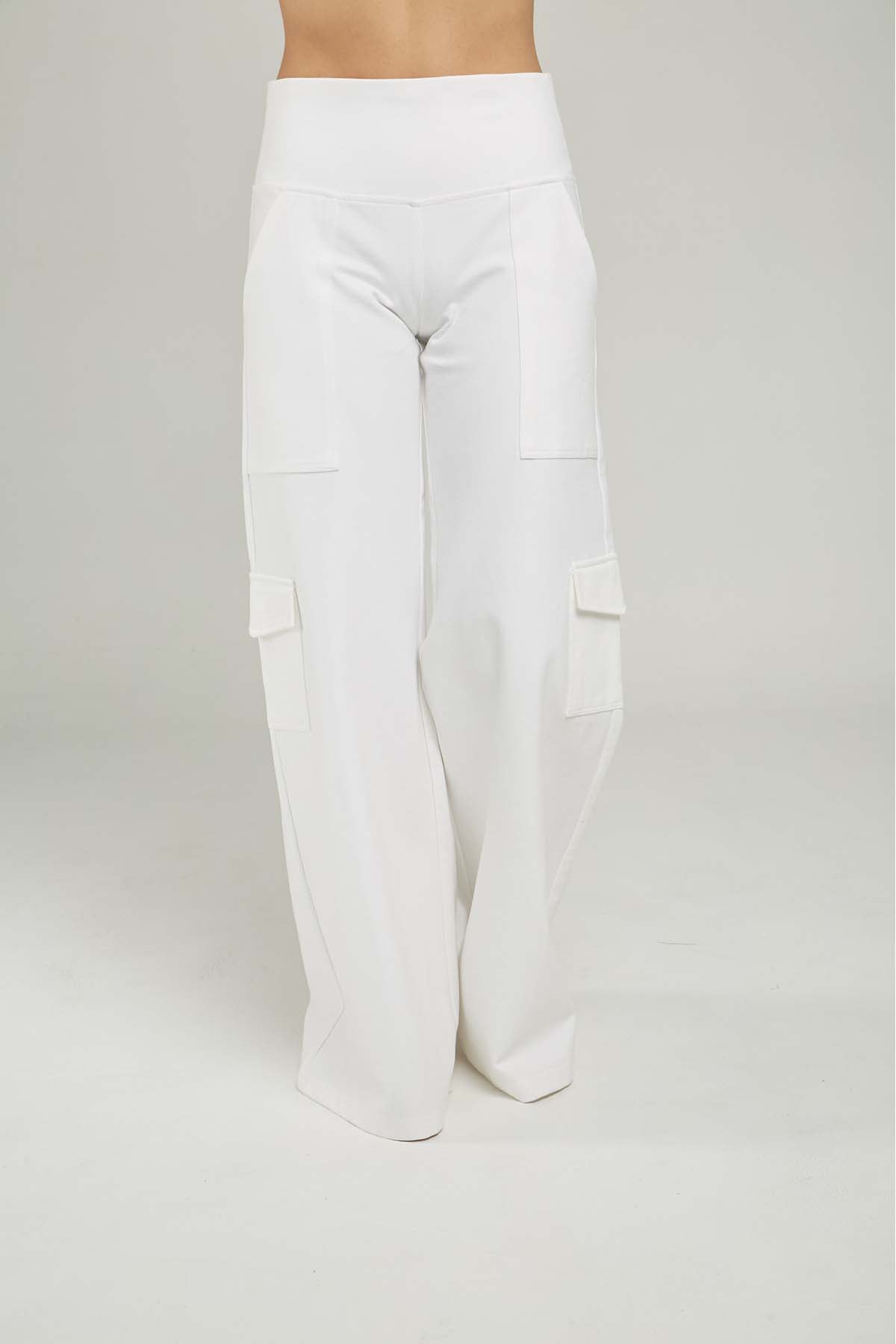 PANTALON TIPO CARGO BOLS BOTA ANCHA PRETINA  ANCHA