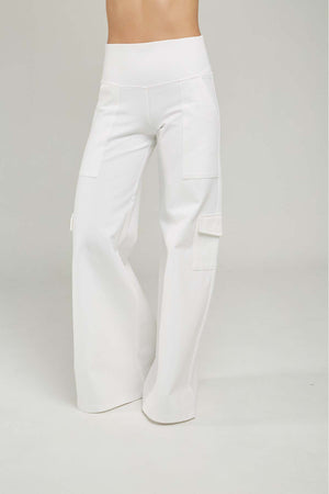 PANTALON TIPO CARGO BOLS BOTA ANCHA PRETINA  ANCHA