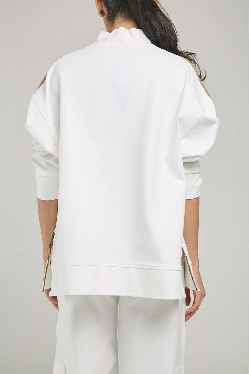 CHOMPA PERILLA INTERUMPIDA CIERRE LADO LISTA MANGA