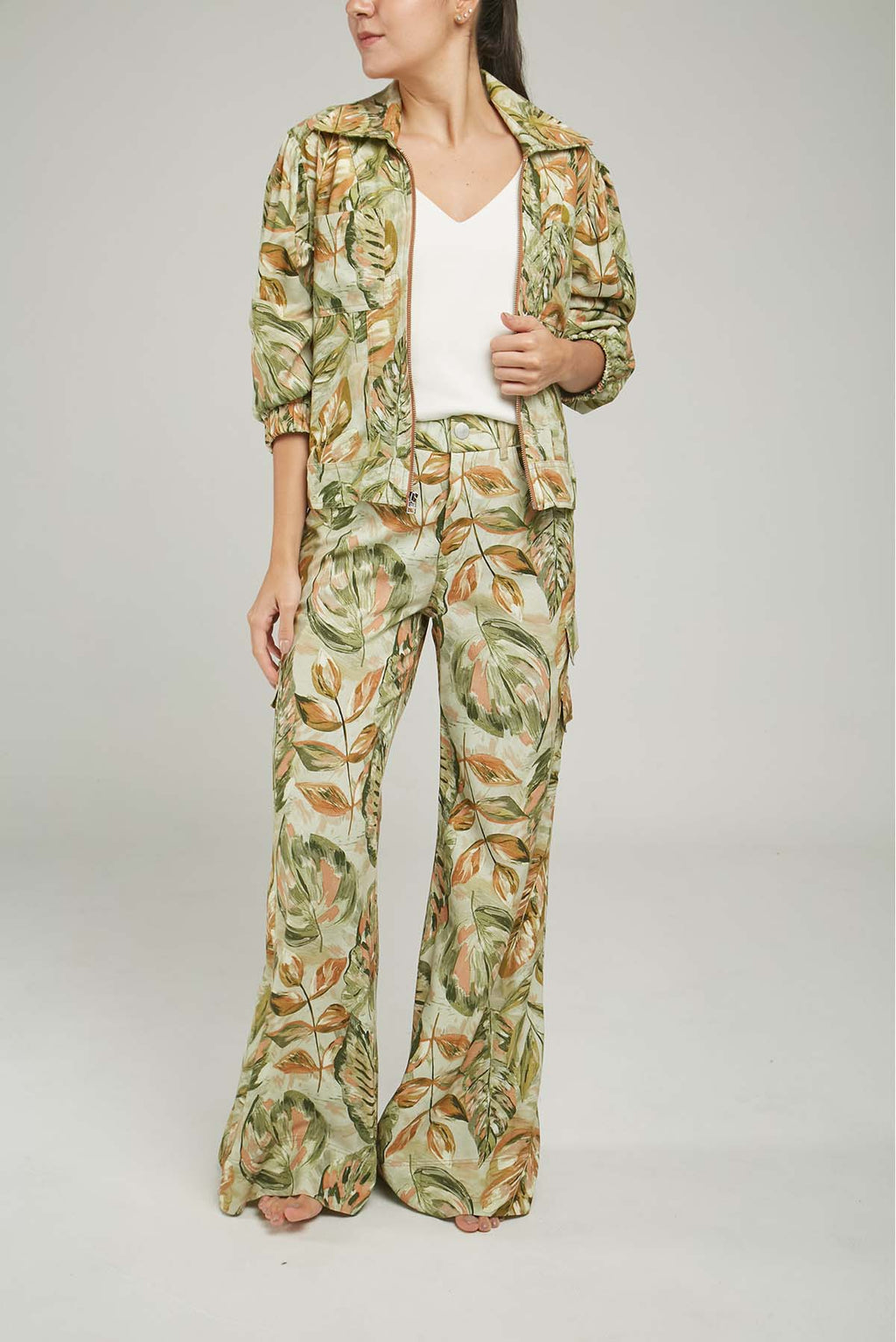 PANTALON ESTAPADO HOJAS CARGO BOTA ANCH BOLSILLOS