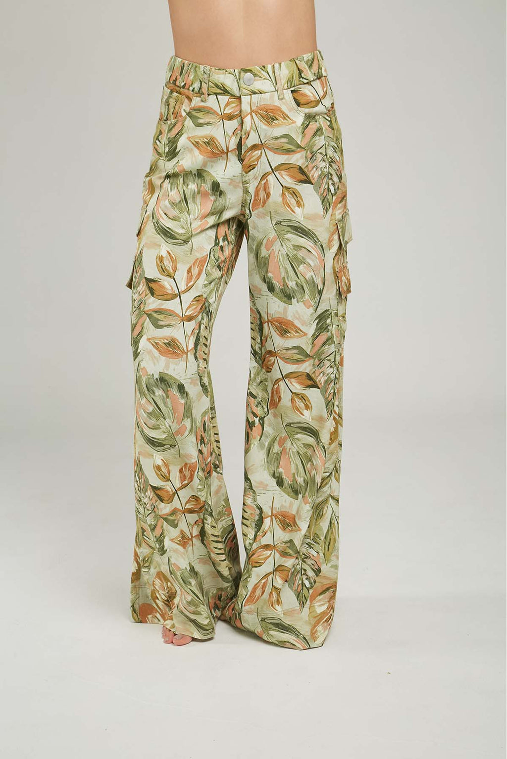 PANTALON ESTAPADO HOJAS CARGO BOTA ANCH BOLSILLOS