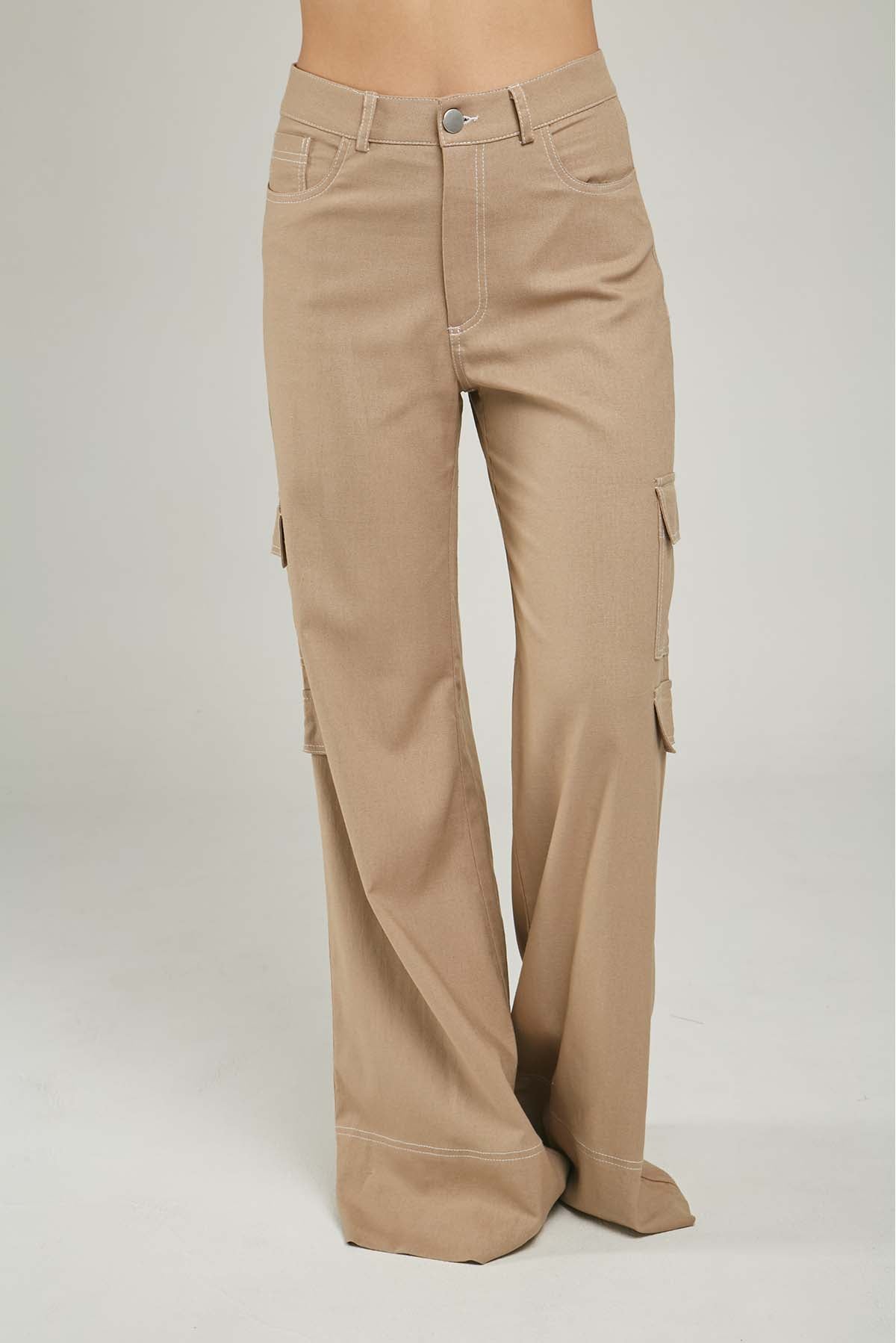 PANTALON  CARGO BOLSILLOS BOTA ANCHA PESPUNTE