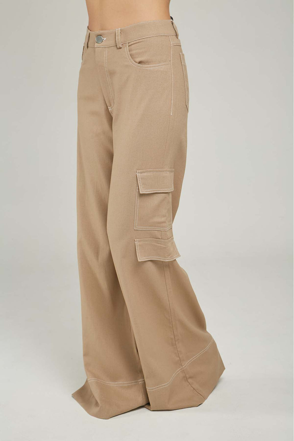 PANTALON  CARGO BOLSILLOS BOTA ANCHA PESPUNTE