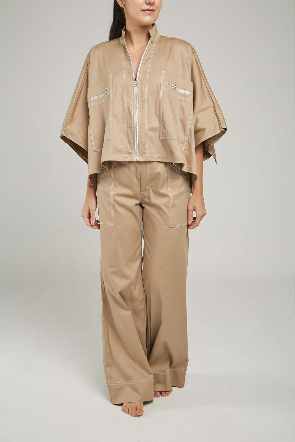 PANTALON BOLSILLO RECTANGULAR ADELANTE CIERRE PESESPUNTE BOTA/ANCHA