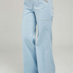 PANTALON BOLSILLO RECTANGULAR ADELANTE CIERRE PESESPUNTE BOTA/ANCHA