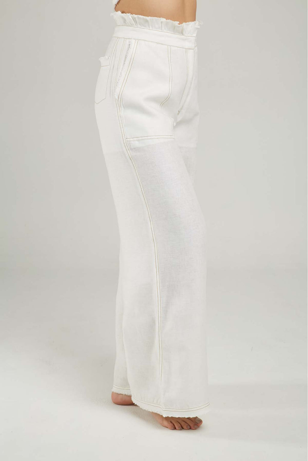 PANTALON LINO BORDE DESFLECADO PESPUNTE CAMEL