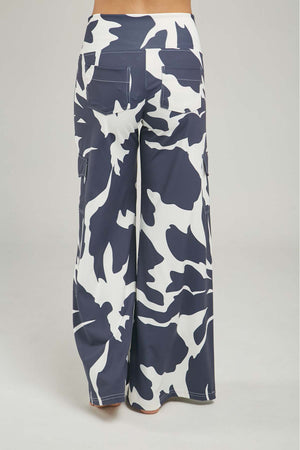 PANTALON ESTAMP BOLSILLO TAPAS LADOS BOTA ANCHA