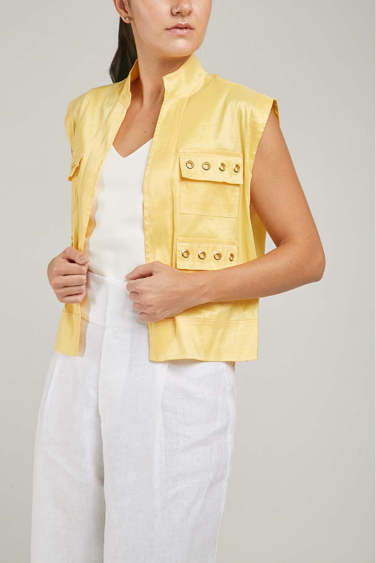 CHALECO ABIERTO TAFETAN BOLSILLO TAPA OJALES