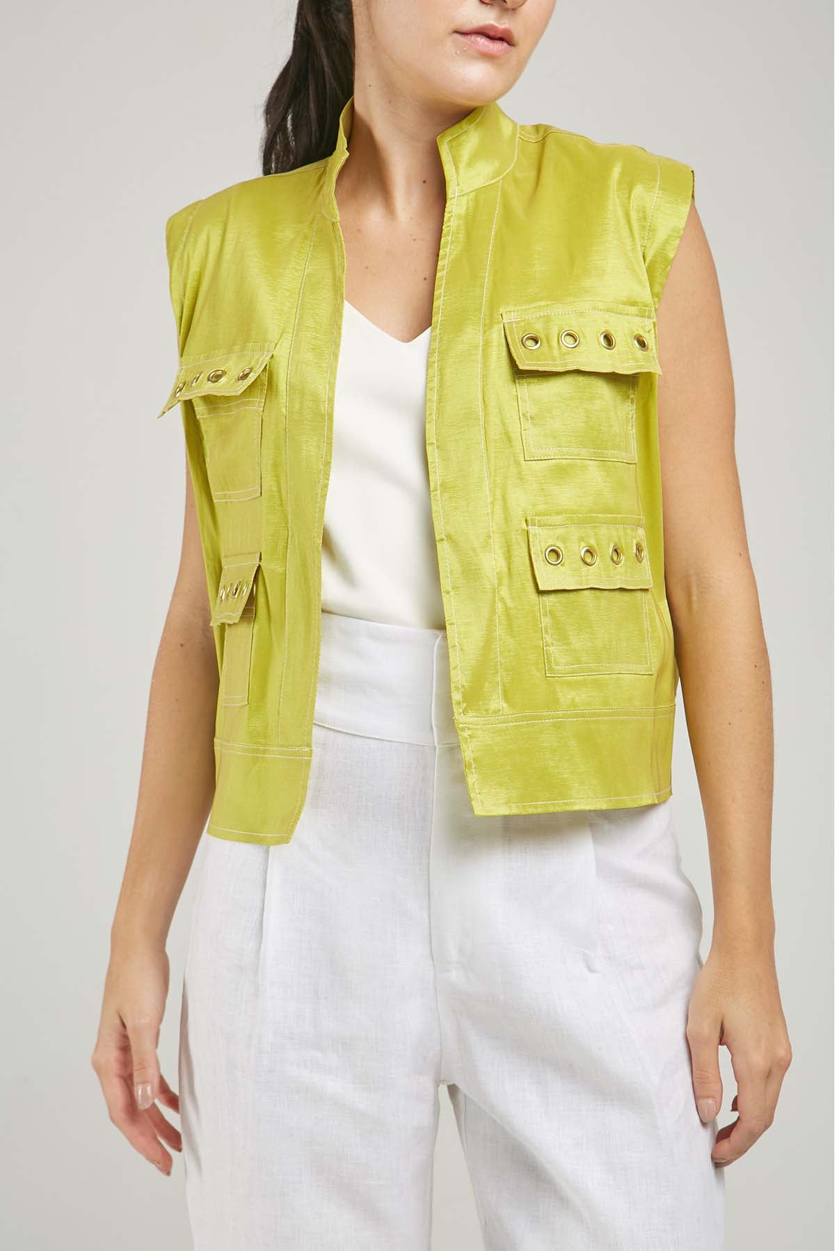 CHALECO ABIERTO TAFETAN BOLSILLO TAPA OJALES