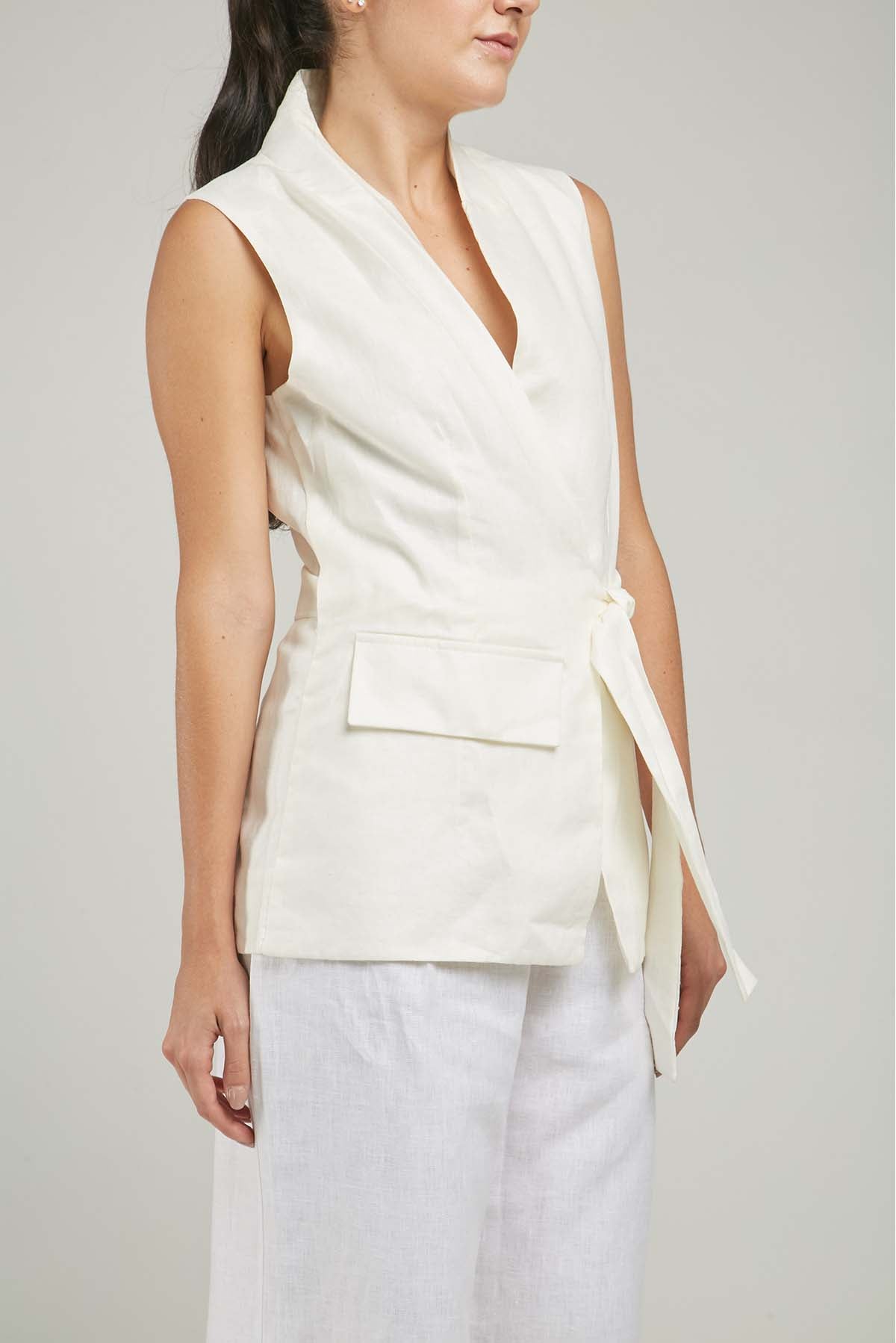 CHALECO LINO CRUZADO FAJON TAPAS C/N M/S