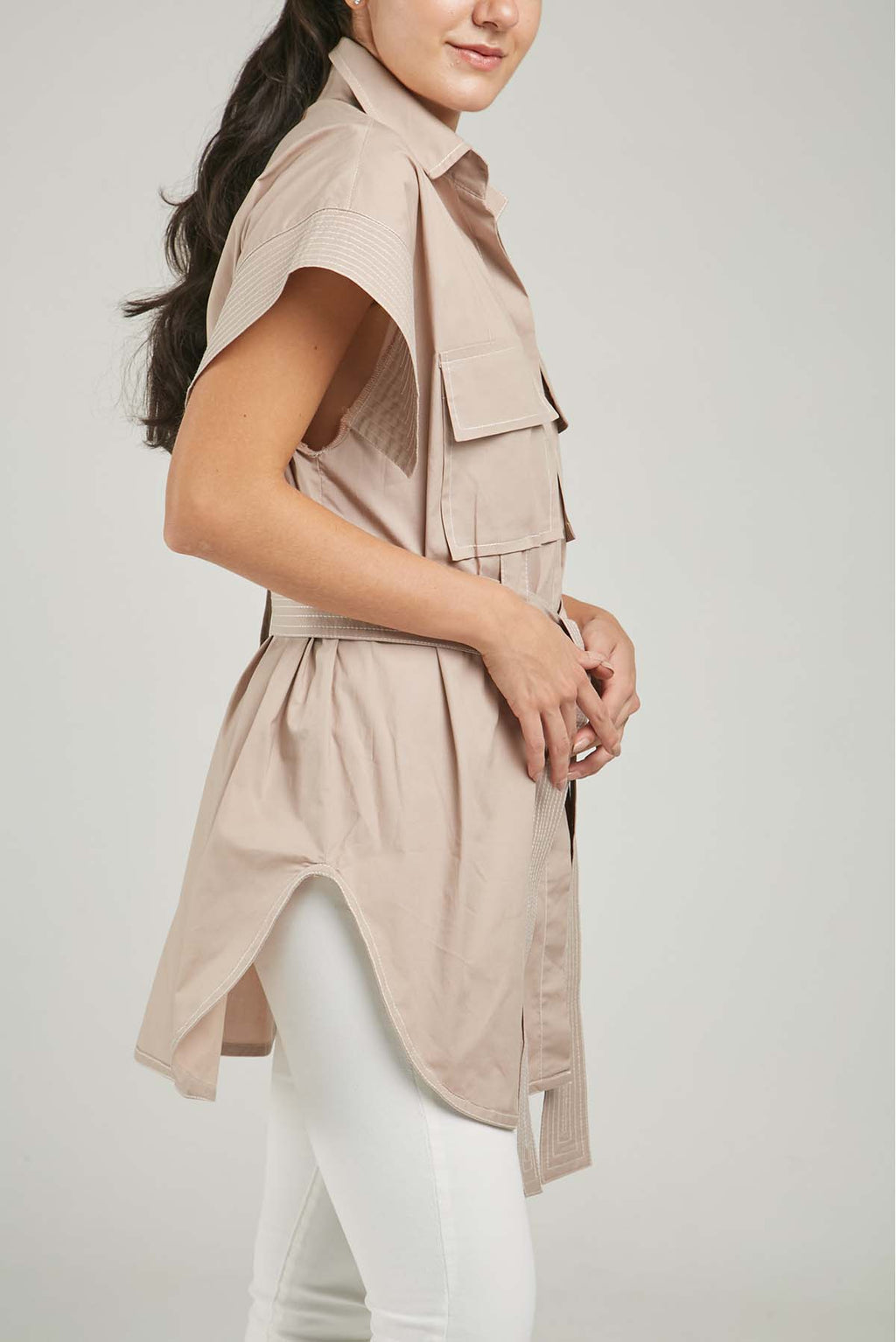 BLUSON BOLSILLOS  TAPAS MANGA CORTA PESPUNTE  CINTURON PESPUNTE