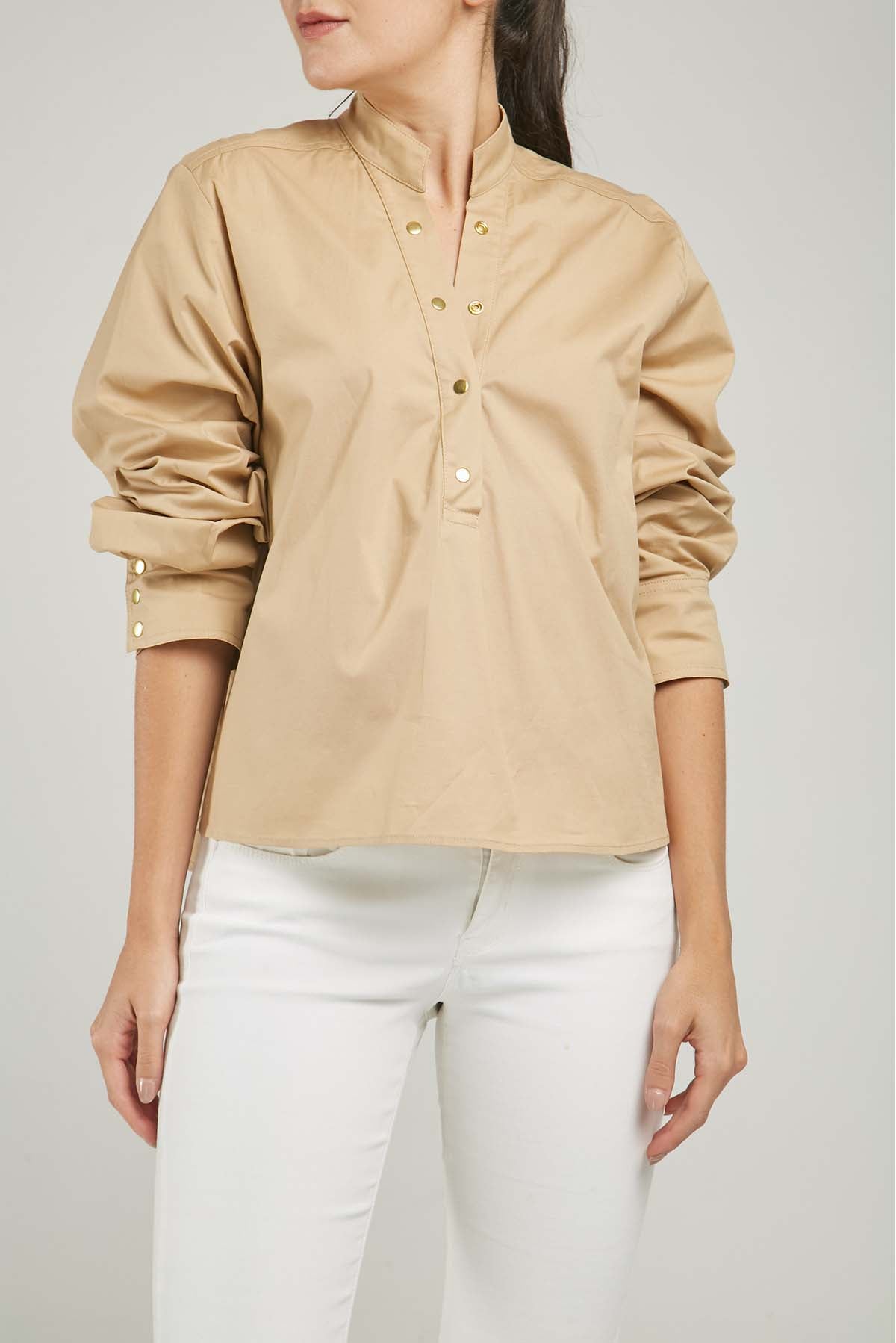 BLUSA 1/2 PERILLA BROCHE  M/L C/N PINZAS ESPALDA