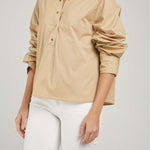 BLUSA 1/2 PERILLA BROCHE  M/L C/N PINZAS ESPALDA