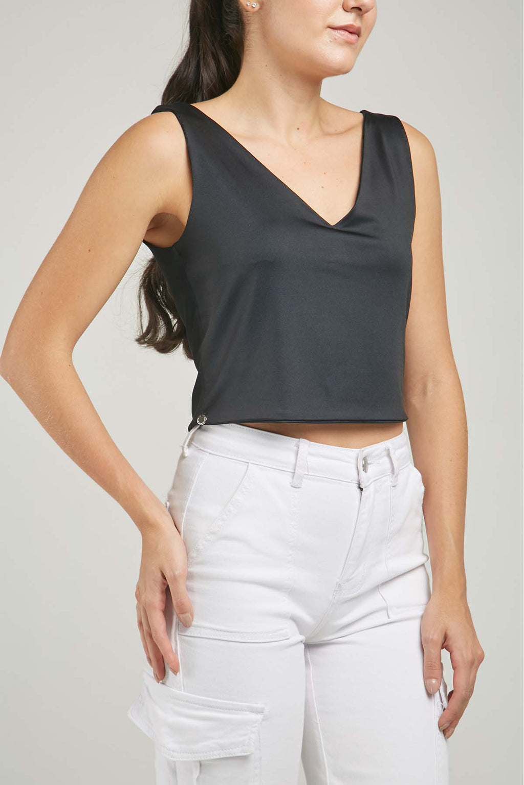 TOP LYCRA CUELLO EN V ATRAS ADELANTE TIRA ANCHA