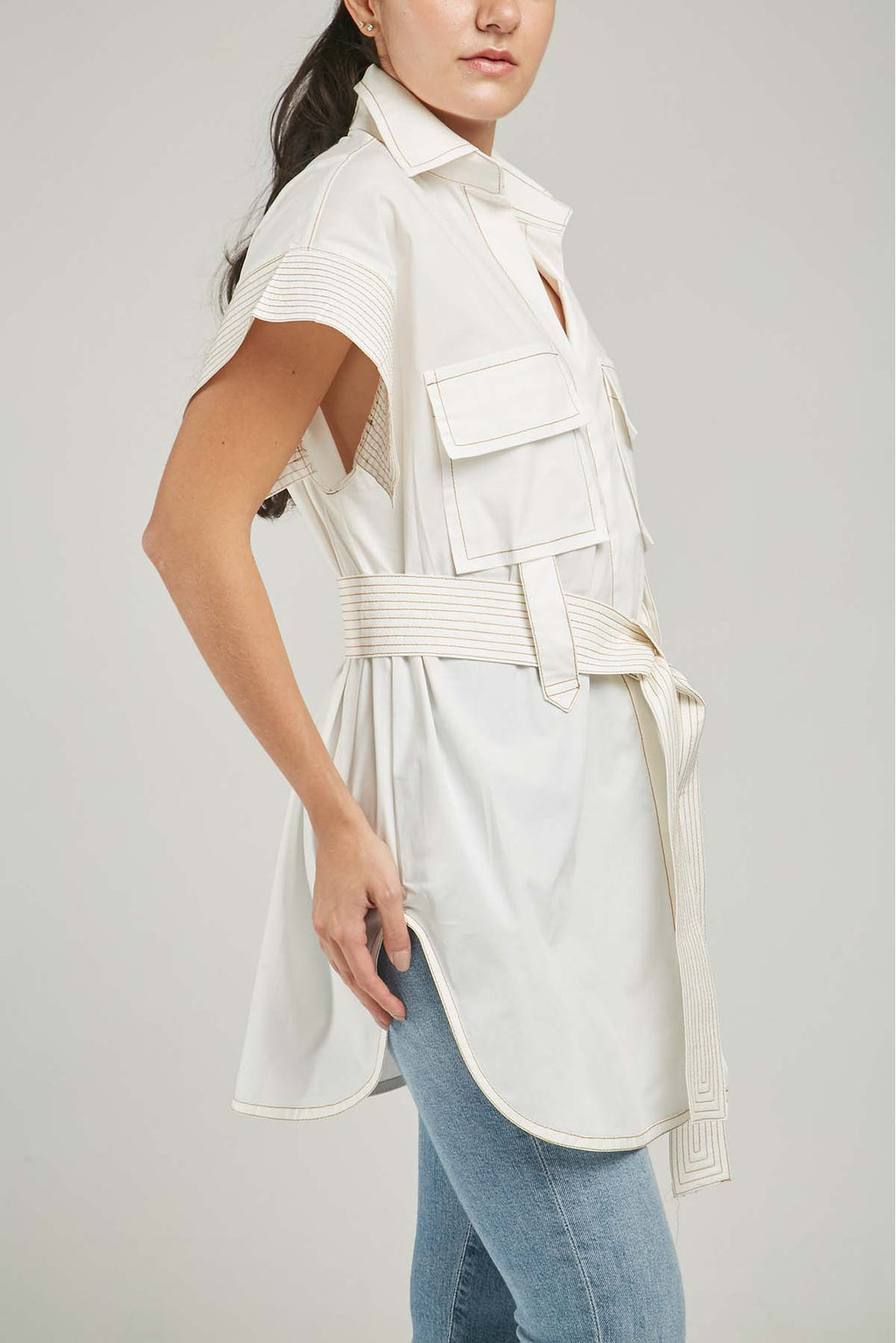 BLUSON BOLSILLOS  TAPAS MANGA CORTA PESPUNTE  CINTURON PESPUNTE