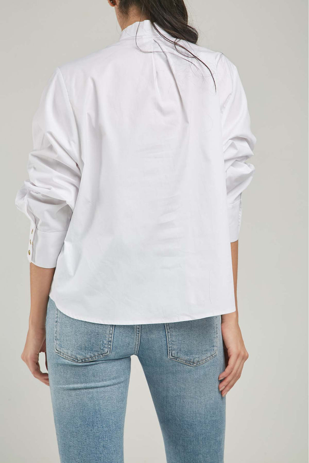 BLUSA 1/2 PERILLA BROCHE  M/L C/N PINZAS ESPALDA