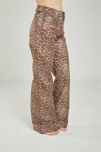 PANTALON ANIMAL PRINT BOLSILL BOTA ANCHA