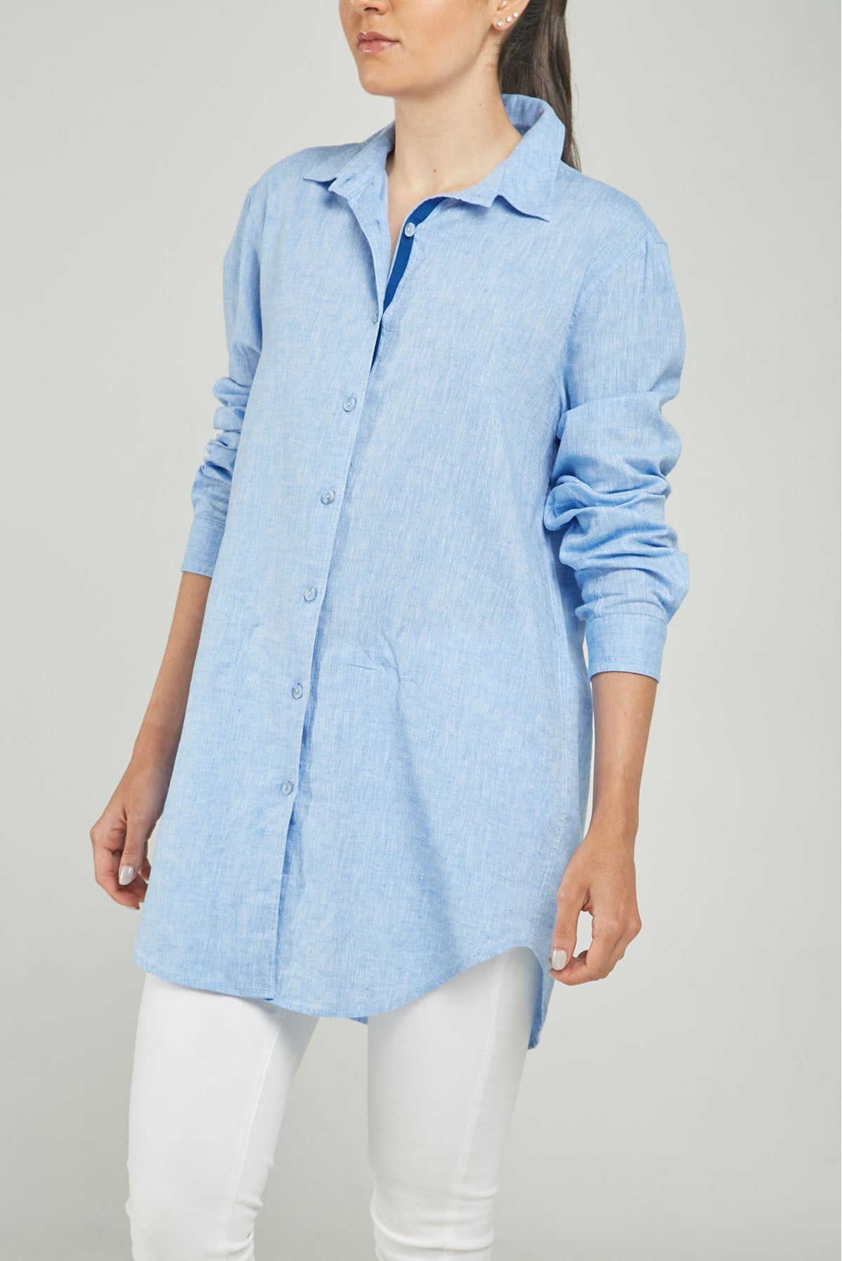 BLUSA LINO CLASICA PRENSE ATRAS CUELLO CAMISERO C M/LA