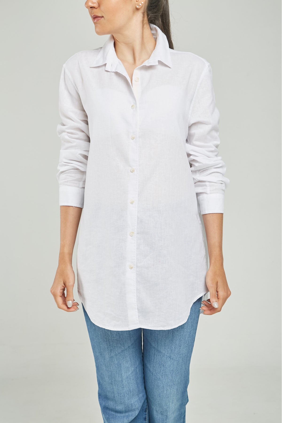 BLUSA LINO CLASICA PRENSE ATRAS CUELLO CAMISERO C M/LA