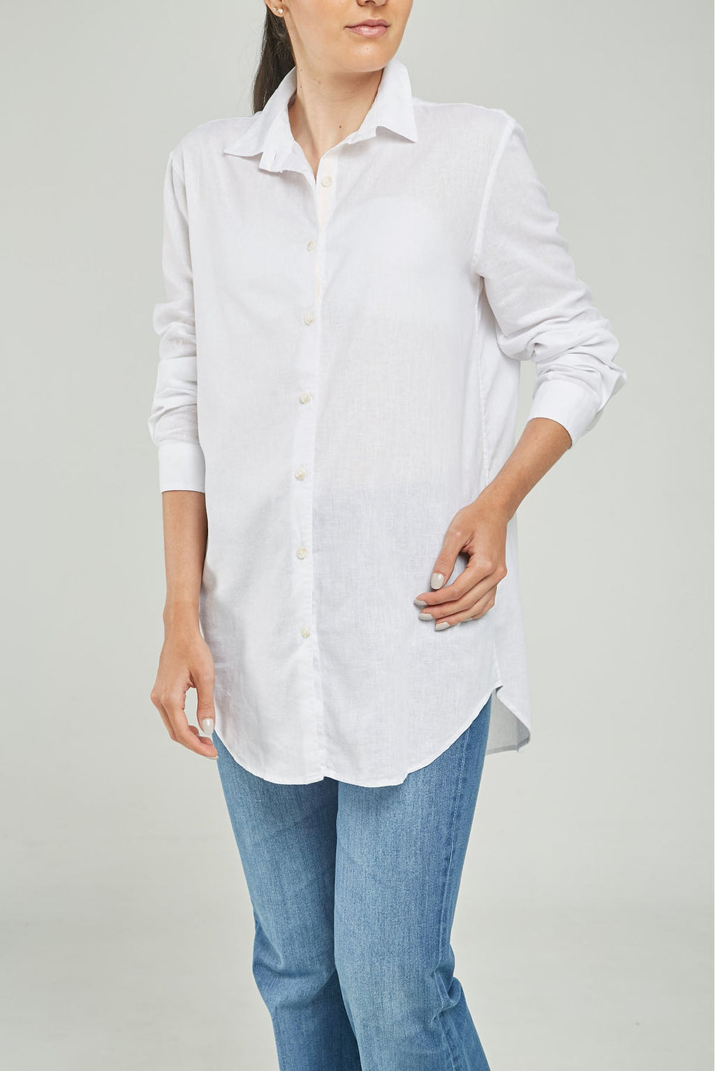 BLUSA LINO CLASICA PRENSE ATRAS CUELLO CAMISERO C M/LA