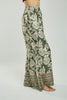 PANTALON SATINADO ESTAMPADO PEZ HOJAS  BOTA ANCH