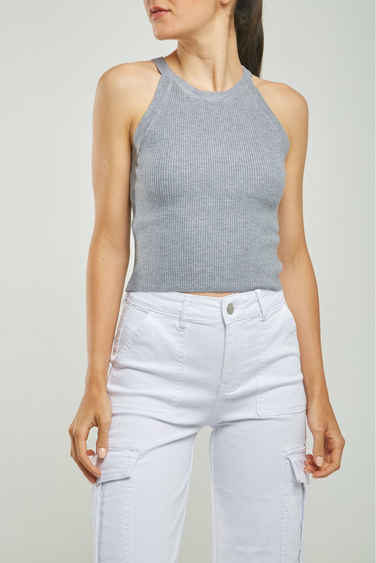 TOP TEJIDO ACANALADO CUELLO PULSARA MANGA SISA