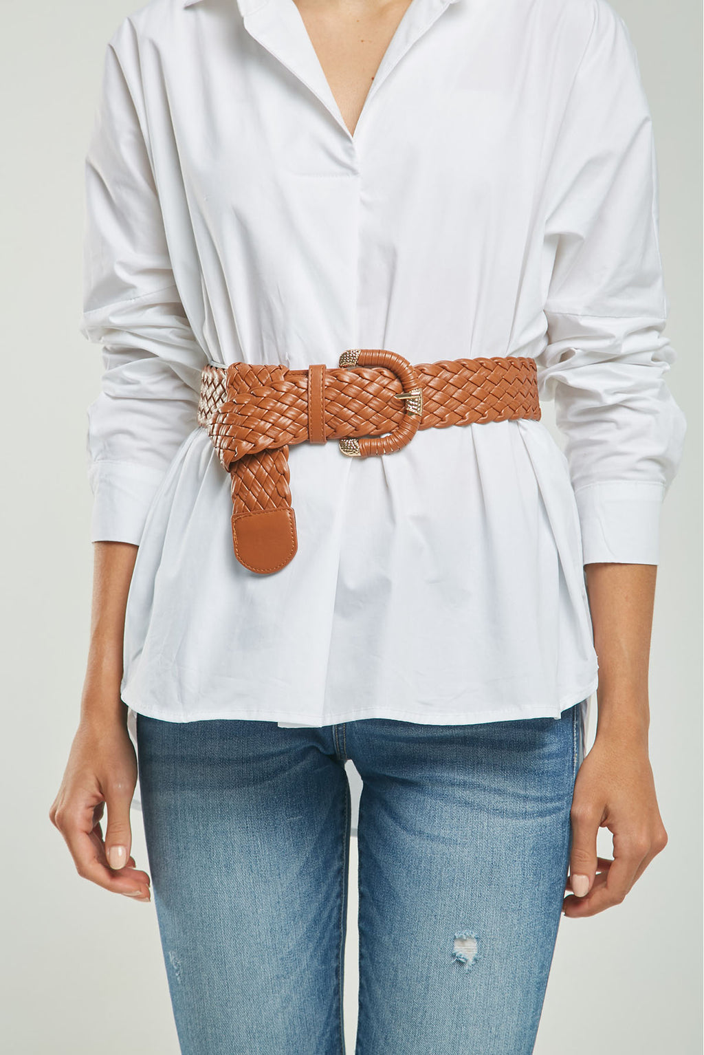 CORREA CUERO TRENZADO HEBILLA MEDIA LUNA FORRO